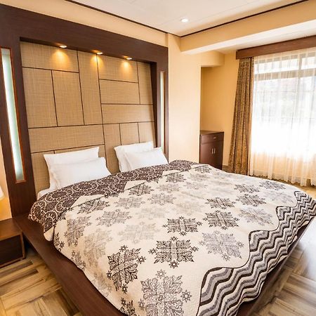 East Land Bed & Breakfast Shillong Bagian luar foto